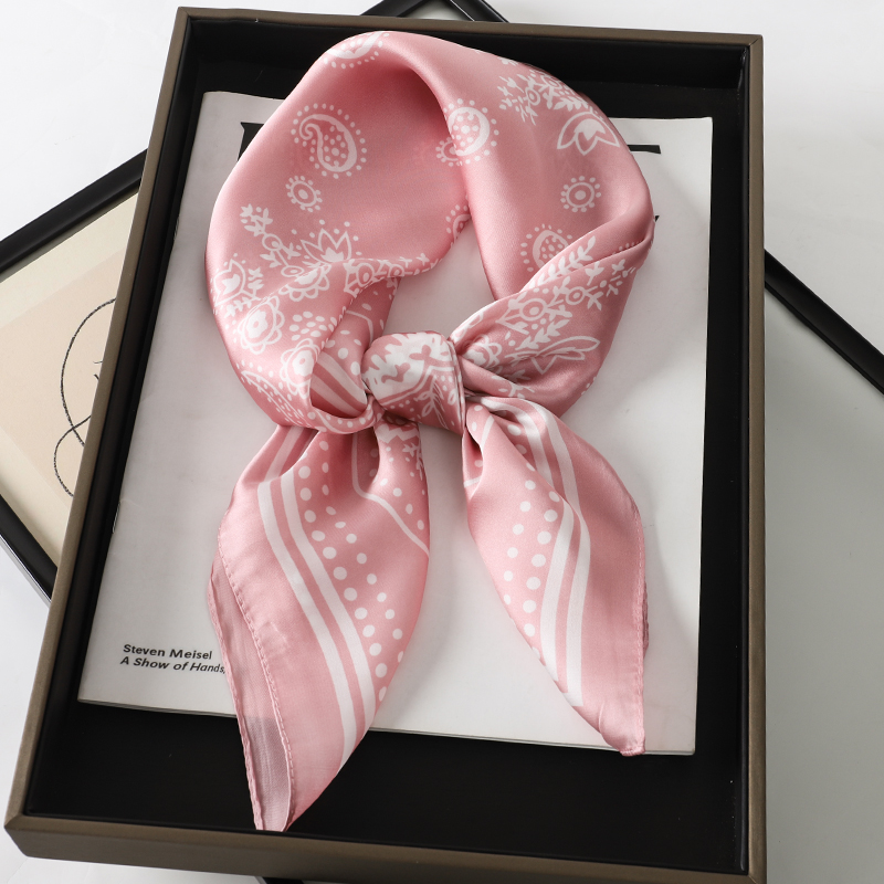 Luksusowa Jedwabna Apaszka Kwa – Ascot Neck Scarf recenzja i cena